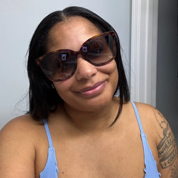 Marc Jacobs Sunglasses with Tortoiseshell Frames - Picture 2 of 4